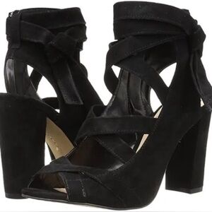 New in box Vince Camuto Women's Sammson Crisscross Strappy High Heel Sandals
